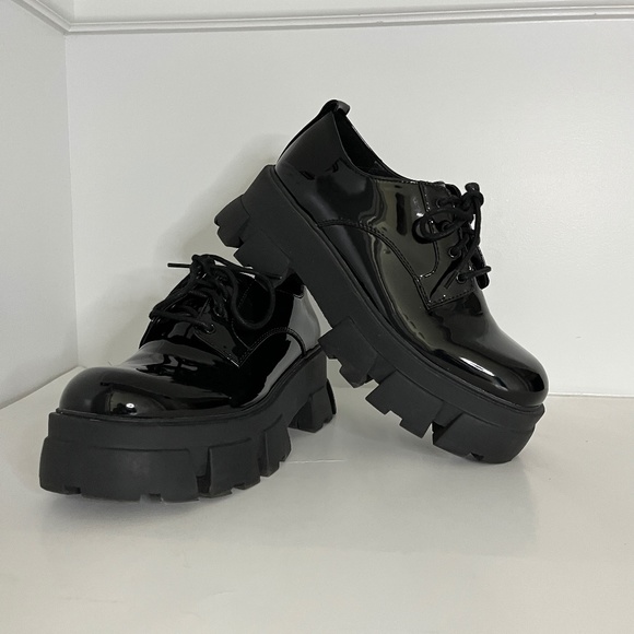 Aldo Shoes - Aldo Big Bang Oxford shoe Lug Sole Size 7.5